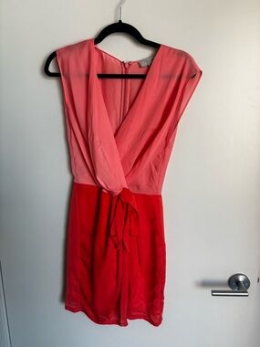 Sleeveless Coral and Red V-Neck Tie-Waist Midi Dress